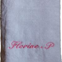 Serviette blanche brode nom